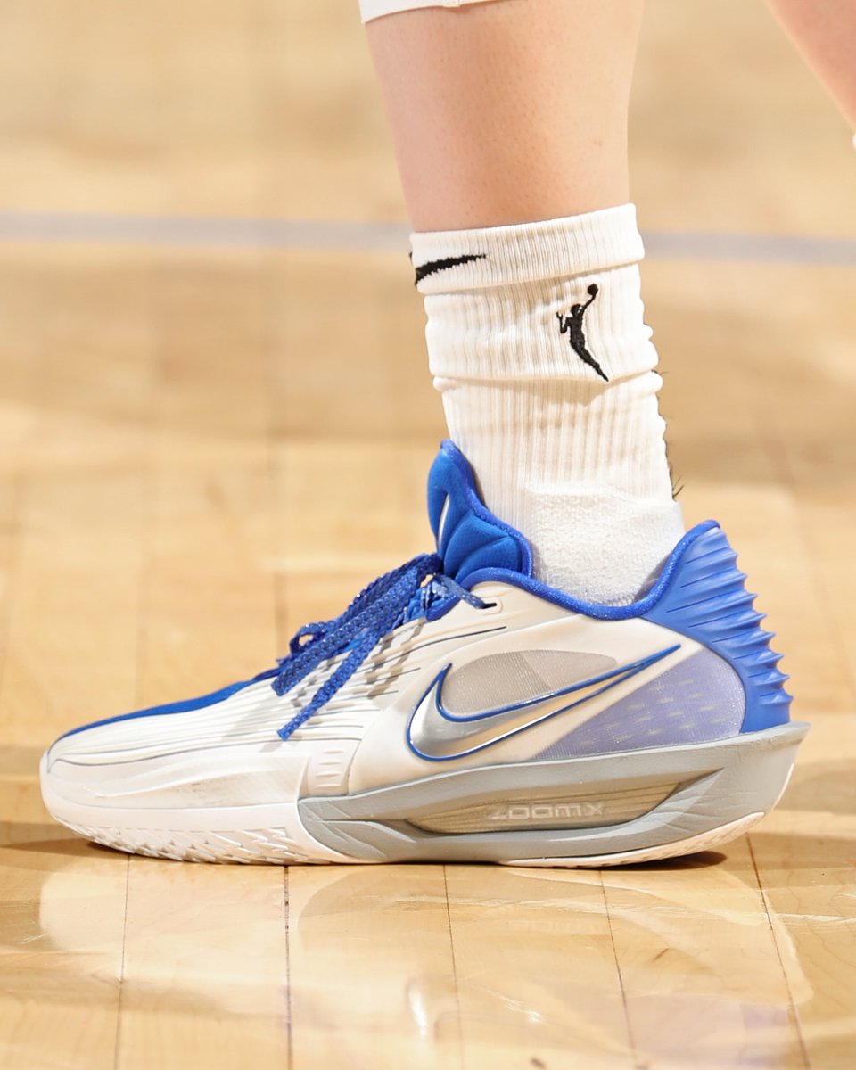 A game-worn and autographed pair of Paige Bueckers' Nike G.T. Cut Turbo sold at a Dallas Wings auction for $7,588 😳