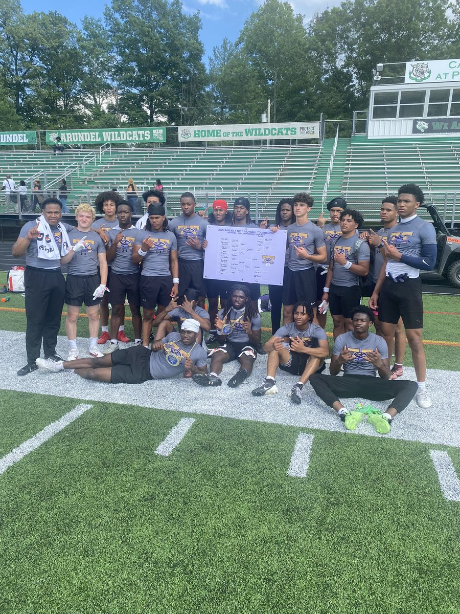 Balled out at the Baltimore ravens 7v7 tournament ,great day with the guys #tweakers