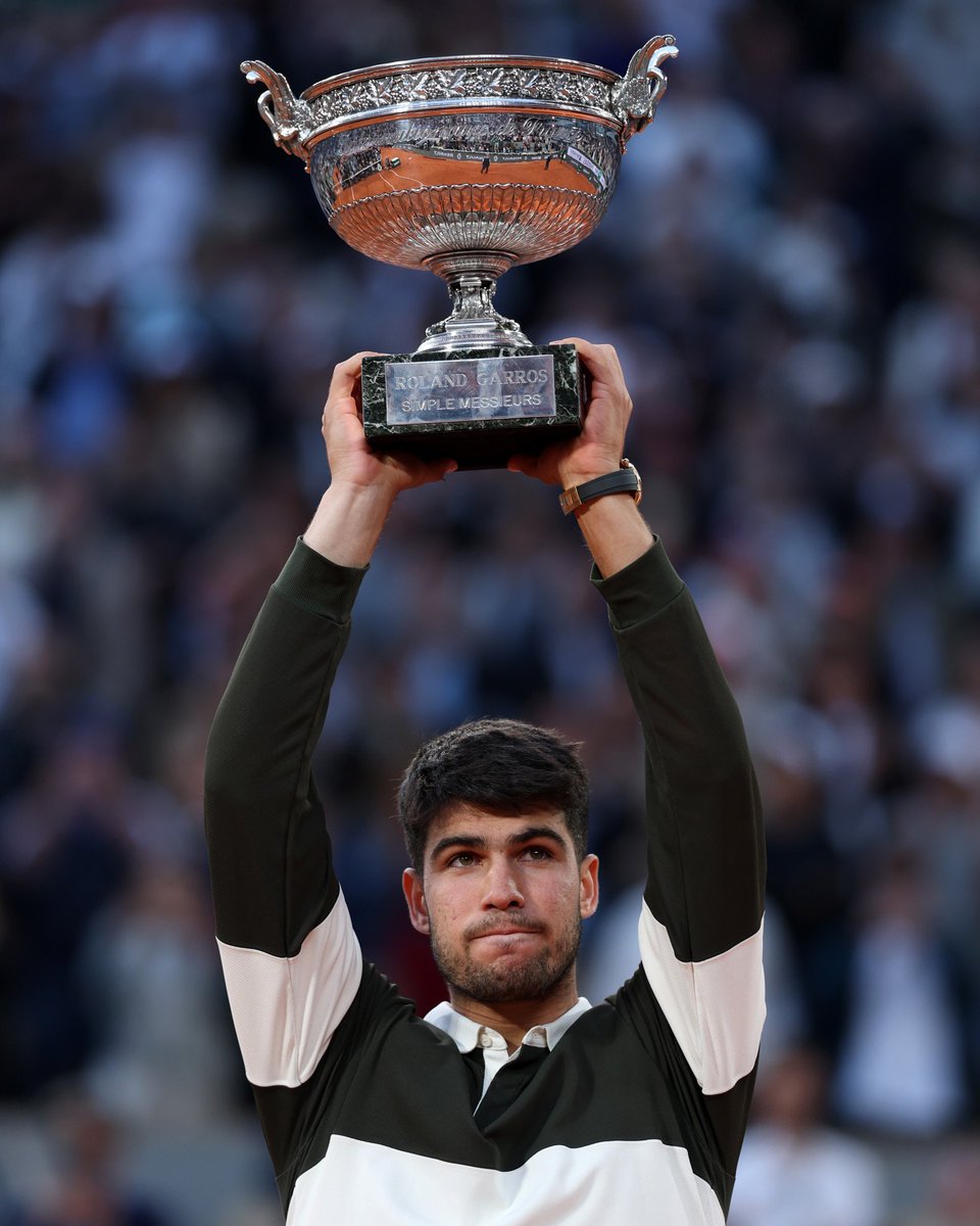 First08788's tweet image. Oh yah, the circle is complete 😍
Congratulations Carlito.
#RolandGarros2025