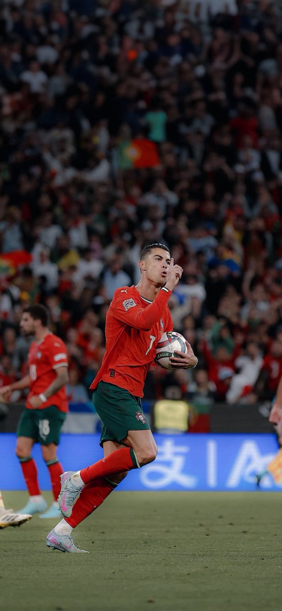 IBZBLUE's tweet image. ⁴ᵏ Cristiano Ronaldo ᴳᴼᴬᵀ 🐐🔥🔥