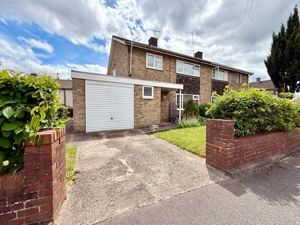 📍 Thurlow Close, Luton
🏠 3 Bedroom, Semi-Detached £365,000
◾ Potential To Extend
◾ Large 3 Bedroom Home
◾ Driveway &amp; Garage
For more information please contact us via:
📍 | Dunstable &amp; Houghton Regis
📞 | 01582 343548
🌎 | dwrealestate.co.uk
🖥 | buff.ly/gL2qWw3