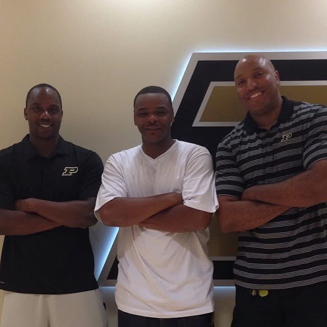 Rest up J Kool (white shirt). I wish every freshman had a senior leader like him. Jaraan was a SPECIAL person and a basketball legend but more important a Great dude. Please pray for his family.
