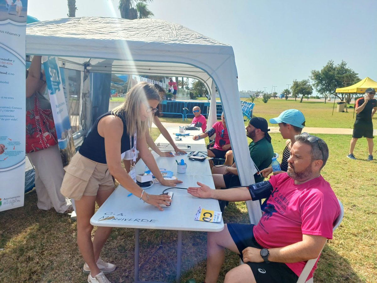 arpaponiente16's tweet photo. Maratón de Medidas de Presión Arterial en la Caminata Carrera Solidaria de FFN
Seguimos en la lucha contra la HTA! Recuerda, tus  cifras  son 130/80, Para q  vivas  más y mejor!!
@SAHTA_Sociedad @SENefrologia @HTA_semfyc_MAPA @SEHLELHA140_90 @worldkidneyday https://t.co/nWuvh2CfkX