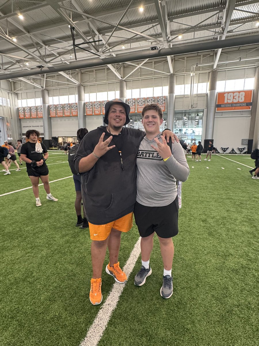 Brock Barrows (@brockbarrows_) on Twitter photo #AGTG Blessed to receive an OFFER from The University of Tennessee!!
<a href="/Gelarbee/">Glen Elarbee</a> <a href="/KevinP_71/">Kevin Pendleton</a> <a href="/Evan_M_Davis/">Evan Davis</a> <a href="/coachjoshheupel/">Josh Heupel</a> <a href="/Vol_Football/">Tennessee Football</a> #AGTG Blessed to receive an OFFER from The University of Tennessee!!
<a href="/Gelarbee/">Glen Elarbee</a> <a href="/KevinP_71/">Kevin Pendleton</a> <a href="/Evan_M_Davis/">Evan Davis</a> <a href="/coachjoshheupel/">Josh Heupel</a> <a href="/Vol_Football/">Tennessee Football</a>