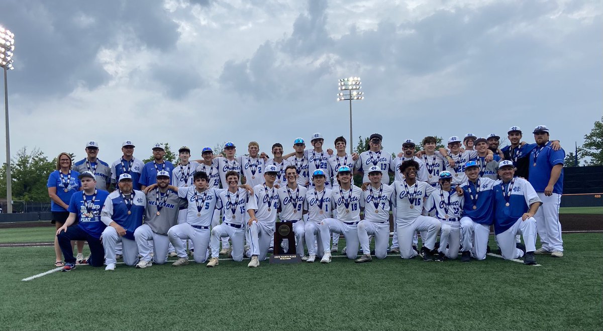 jameson27hanlon's tweet image. Chapter 1 - ✅
Thank you seniors DK, Chase, and Joe. Looking forward to @BennieBaseball and @PrepBaseballIL All State games in August. Also @NewmanFootball1 coming up!