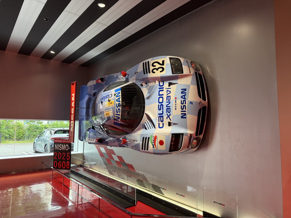 先日プライベートでNISMOショールームにお邪魔してきました！
車好きには堪らない空間でした✨