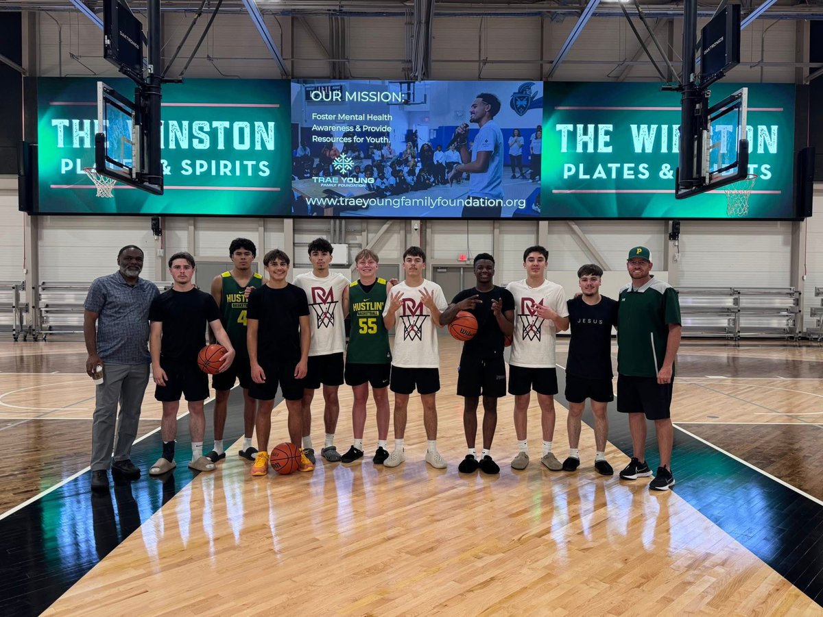 Our Hustlin’ Harevsters had a great week at OU Team Camp! They even got to hear from <a href="/rayfordyoung/">Ray Young</a> and see the new <a href="/TYFFoundation/">Trae Young Family Foundation</a> facility! Such a great experience for our guys👏