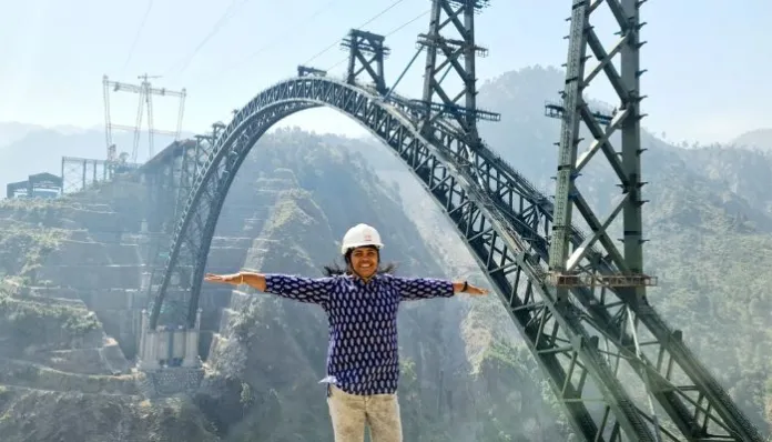 AnjaliLearn's tweet photo. India Opens World’s Highest Railway Bridge – Chenab
PM Modi inaugurates the iconic Chenab Bridge. Special salute to Dr. Madhavi Latha for engineering leadership.
#ChenabBridge #IndiaPride #Infrastructure #EngineeringMarvel #Modi #WomenInSTEM #RailwayNews #MountainBridge #IndiaNews #HistoricMoment