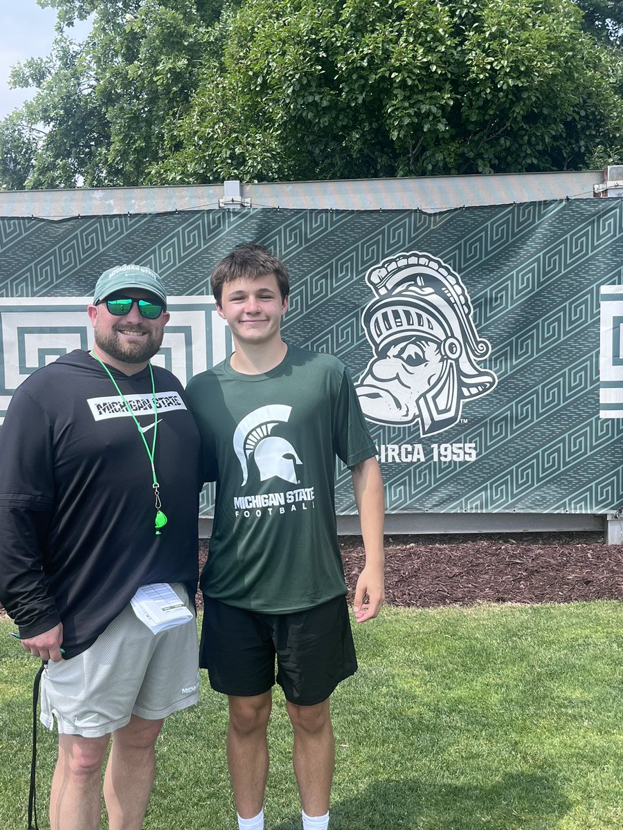 PodwikaPalmer's tweet image. Thank you Coach Begnal for having me today! I had a great time kicking for you and seeing the facilities. @MSU_Football is a special place. Hope to be back soon! @CoachDitmore @hzfbfamily @steverausch17 @HHSathleticsAZ @laryea_simon @PVUSDATHLETICS @thehonestupdate @azc_obert…