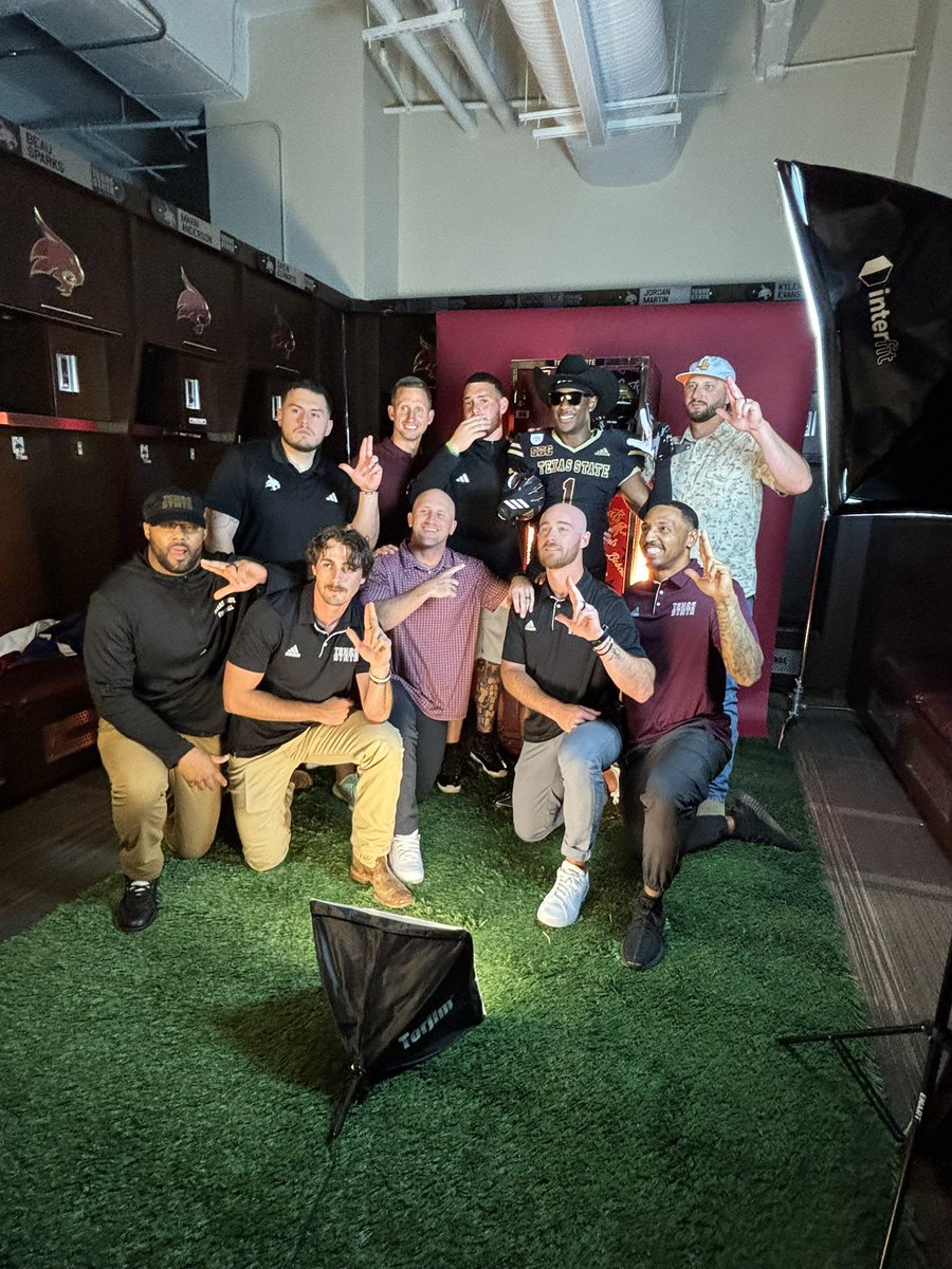 Cantguardmari_'s tweet image. Had a great time at my official visit at Texas State🐅! @TXSTATEFOOTBALL @TrustMyEyesO @CoachMart1nez #TakeBackTexas