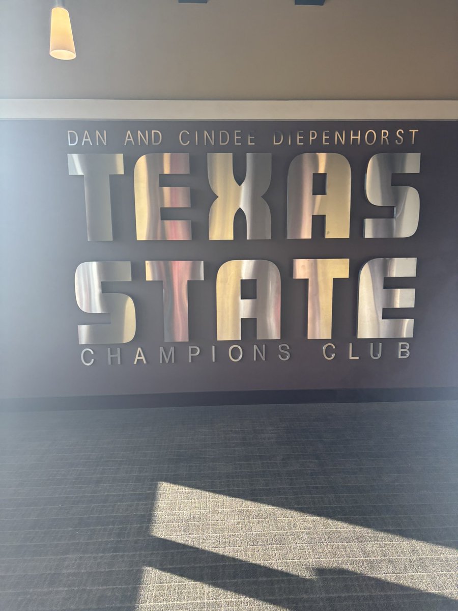 Cantguardmari_'s tweet image. Had a great time at my official visit at Texas State🐅! @TXSTATEFOOTBALL @TrustMyEyesO @CoachMart1nez #TakeBackTexas