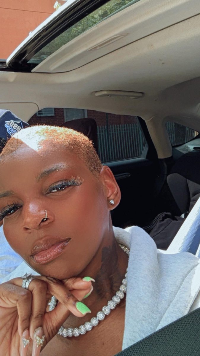 hisQueenbitches's tweet photo. Soft girl 💗 https://t.co/O80CWlJIYL
