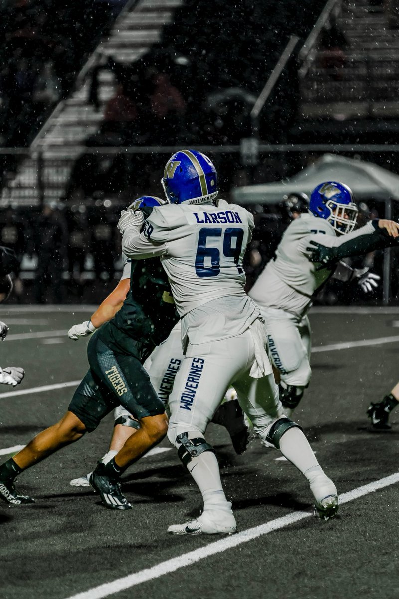 Keegan Larson (@keeganlars55) on Twitter photo Excited to head to PITT STATE GORILLAS team camp! Can’t wait to see
<a href="/CoachTomAnthony/">Tom Anthony</a>
Excited to get to work and compete!
<a href="/BVille_West_FB/">Wolverine Football</a> <a href="/coachbpratt/">Bryan Pratt</a> <a href="/CoachLaValle/">Trey LaValle</a> <a href="/DaleJonesDJ/">Coach DJ Jones</a> Excited to head to PITT STATE GORILLAS team camp! Can’t wait to see
<a href="/CoachTomAnthony/">Tom Anthony</a>
Excited to get to work and compete!
<a href="/BVille_West_FB/">Wolverine Football</a> <a href="/coachbpratt/">Bryan Pratt</a> <a href="/CoachLaValle/">Trey LaValle</a> <a href="/DaleJonesDJ/">Coach DJ Jones</a>