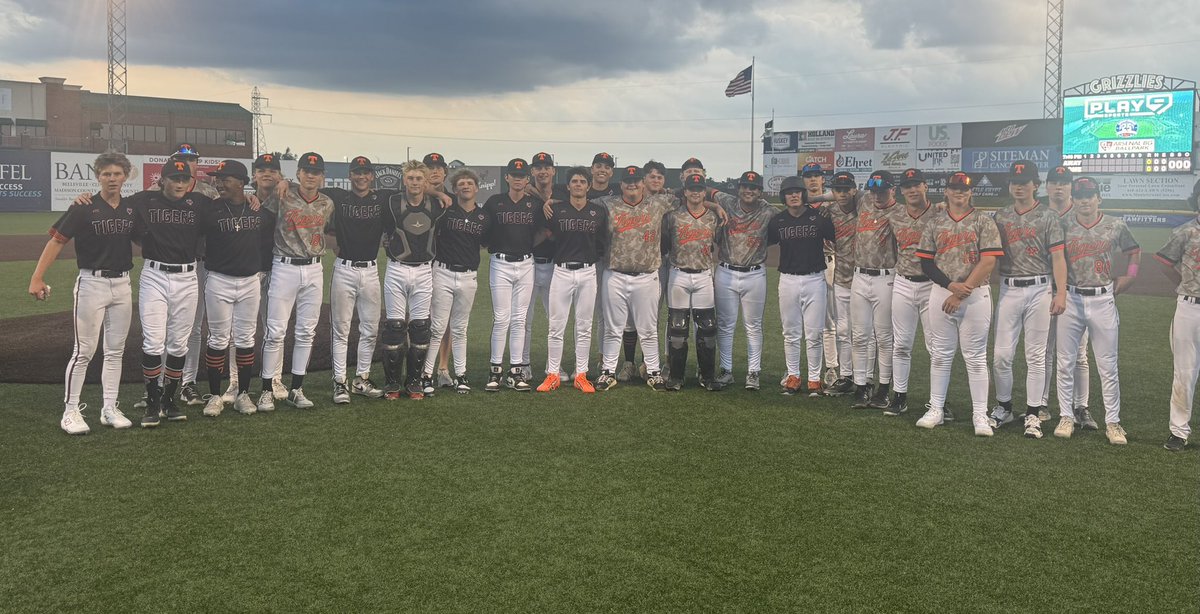 Aaron Jaworowski (@jaworowskiaaron) on Twitter photo Our 2027 class has many future college baseball players. Loved watching them battle tonight.
They are on track 100%, checking off a lot of boxes 👇🏼
✔️love to compete
✔️big physical athletes
✔️fast motors
✔️supportive parents
✔️extremely coachable
<a href="/stltigers/">St. Louis Rawlings Tigers</a> Our 2027 class has many future college baseball players. Loved watching them battle tonight.
They are on track 100%, checking off a lot of boxes 👇🏼
✔️love to compete
✔️big physical athletes
✔️fast motors
✔️supportive parents
✔️extremely coachable
<a href="/stltigers/">St. Louis Rawlings Tigers</a>