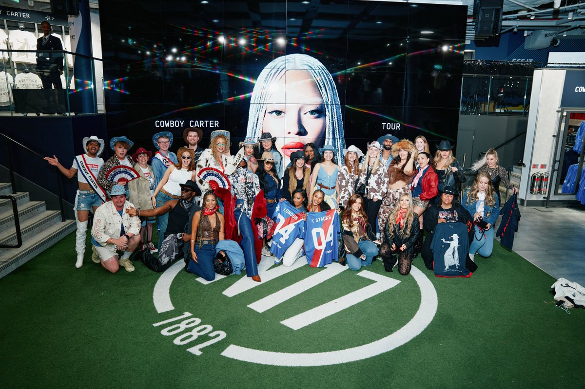 LONDON🇬🇧Saddle up and make your way to the exclusive COWBOY CARTER merch pop-up shop.

SPURS SHOP - HIGH RD, LONDON N17 0AP
NO TICKET REQUIRED 

JUNE 5–JUNE 16
MON, WED, THURS, FRI: 9:30 AM – 5:30 PM LOCAL
TUES, SAT, MON (June 16): 12 PM – CLOSE LOCAL
SUN: 11 AM – 5 PM LOCAL