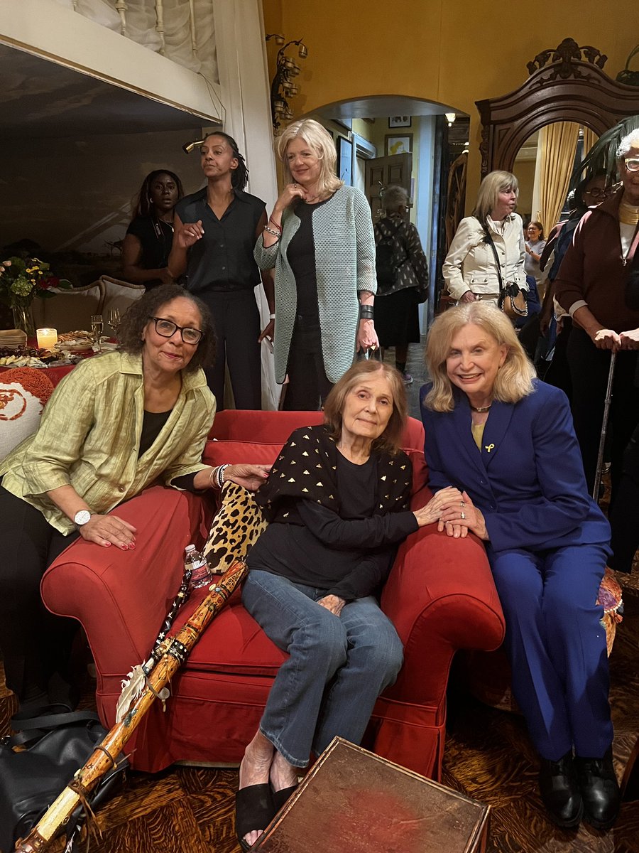 Spent an inspiring evening w/the #ERACoalition celebrating the promotion of #CarolJenkins (front left) to Emerita Chair of the ERA Coalition at the home of #GloriaSteinem (front middle). As Gloria said, we speak w/a stronger voice &amp; become a stronger force when we work together.