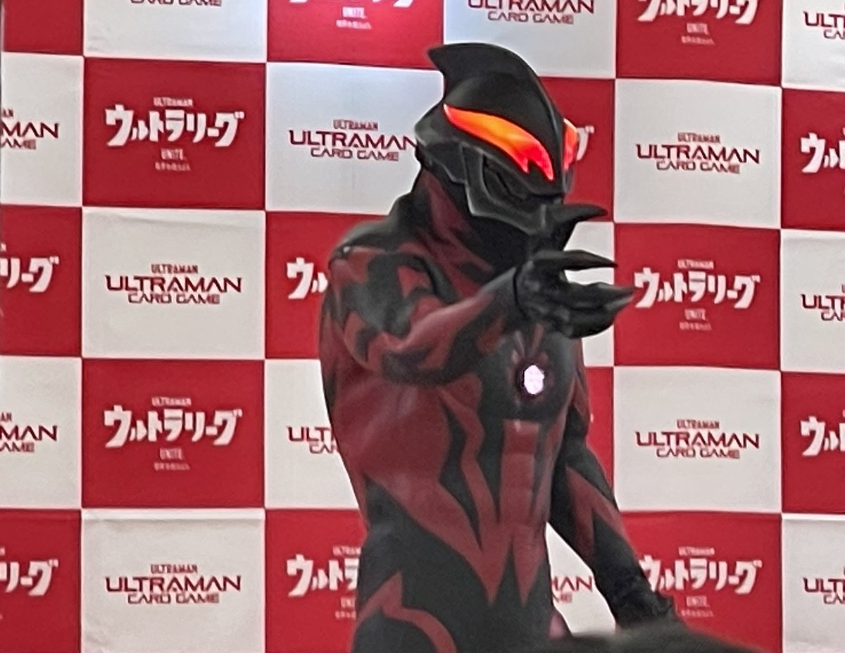 rui69memory's tweet image. 昨日のウルトラリーグチャンピオンシップ2025は残念ながら、早々に敗退してしまいましたが、その分サイドイベントに沢山参加出来たので、とても楽しめました!
会場で暴れ回るベリアル陛下が最高でした
#ウルトラマンカードゲーム