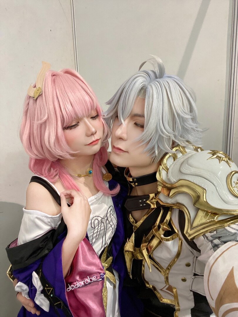 pompomfess's tweet photo. Pompom! Cw // bxg ship phairene , Phainon x Cyrene 

Izin share cosplay sender jadi Cyrene yaa🥺🫶 
Dream come true datang AFAID D3 ternyata Thames cosplay Phainon 😭❤ berlayar kapalku https://t.co/N0zeEjoZQC