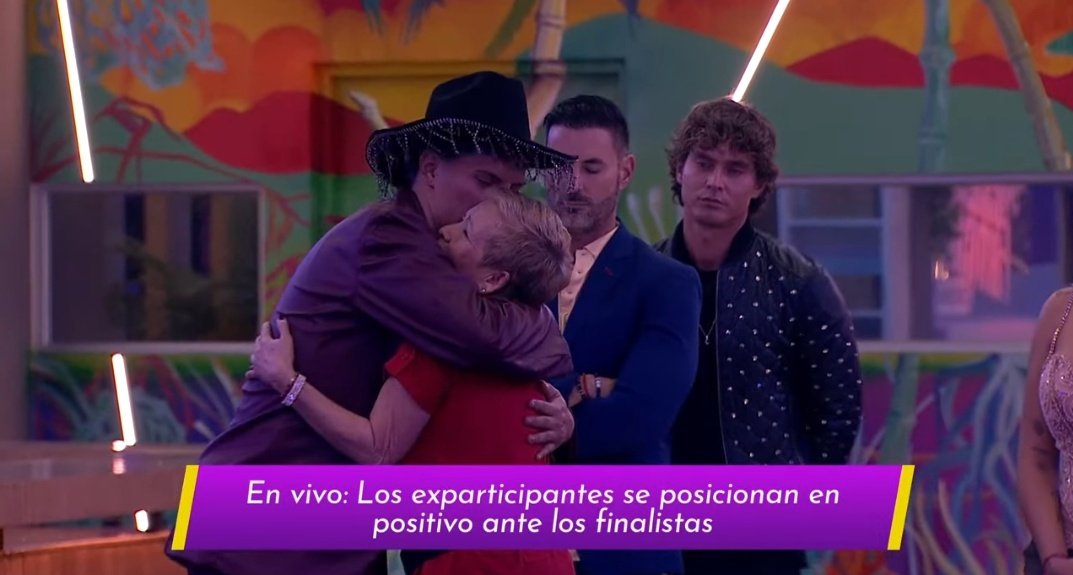 ropilipr's tweet photo. Ay, abuela, que hermosa eres con Emiro 😭😭😭😭#LaCasaDeLosFamososCol #LaCasaDeLosFamososCol2 #lacasadelosfamososcolombia #lacasadelosfamosos https://t.co/TNMdC98L0c