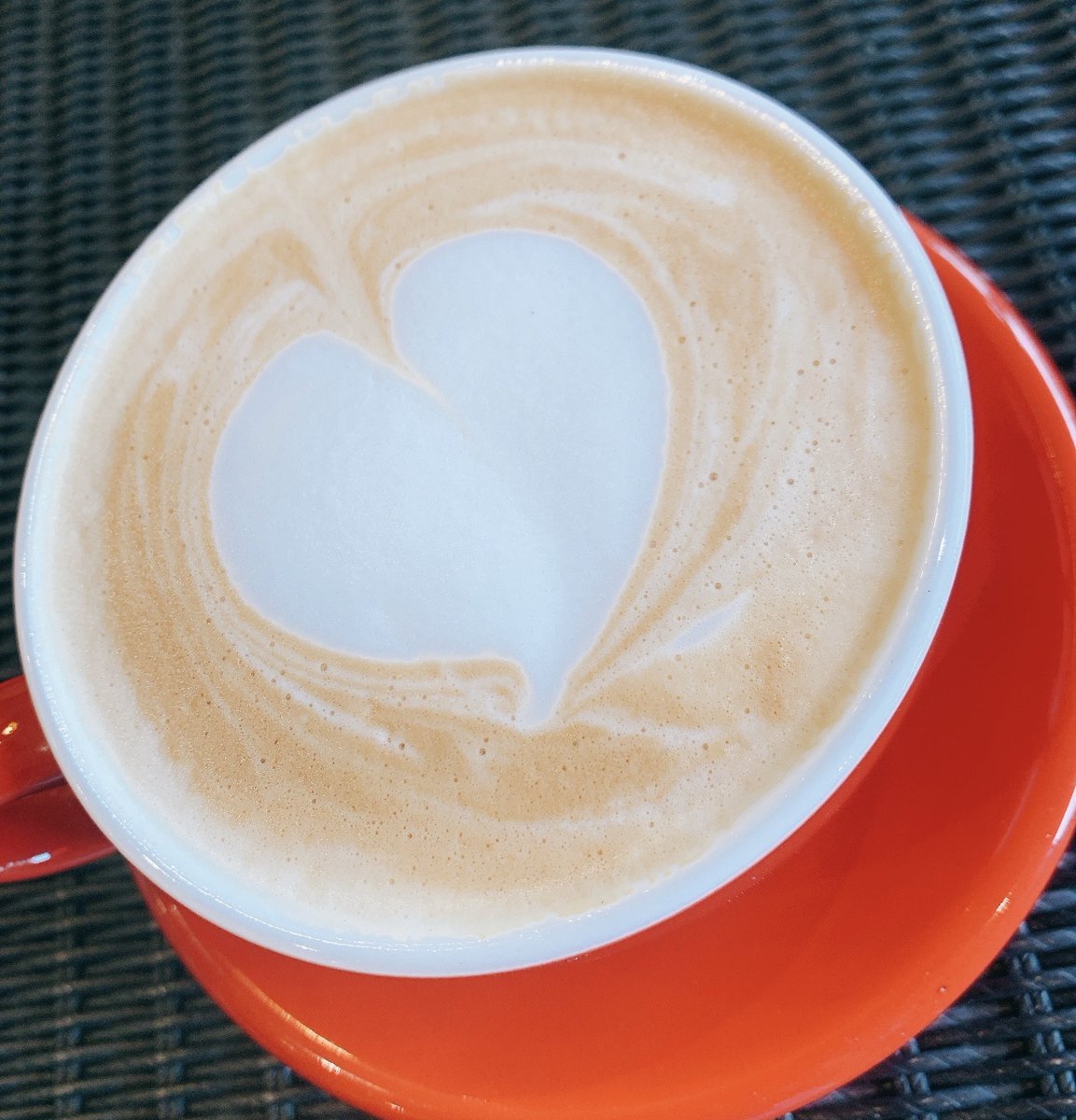 uminonecoffee's tweet image. 雨の季節が始まりましたね。天気予報は傘マークが並んでいます。今日は少し肌寒いので、ラテがおいしい😋
#ウミノネコーヒー焙煎所 #カフェラテ #梅雨 #下関カフェ #スペシャルティコーヒー #下関 #山口 #関門 #唐戸市場 #関門海峡 #巌流島 #コーヒー #珈琲