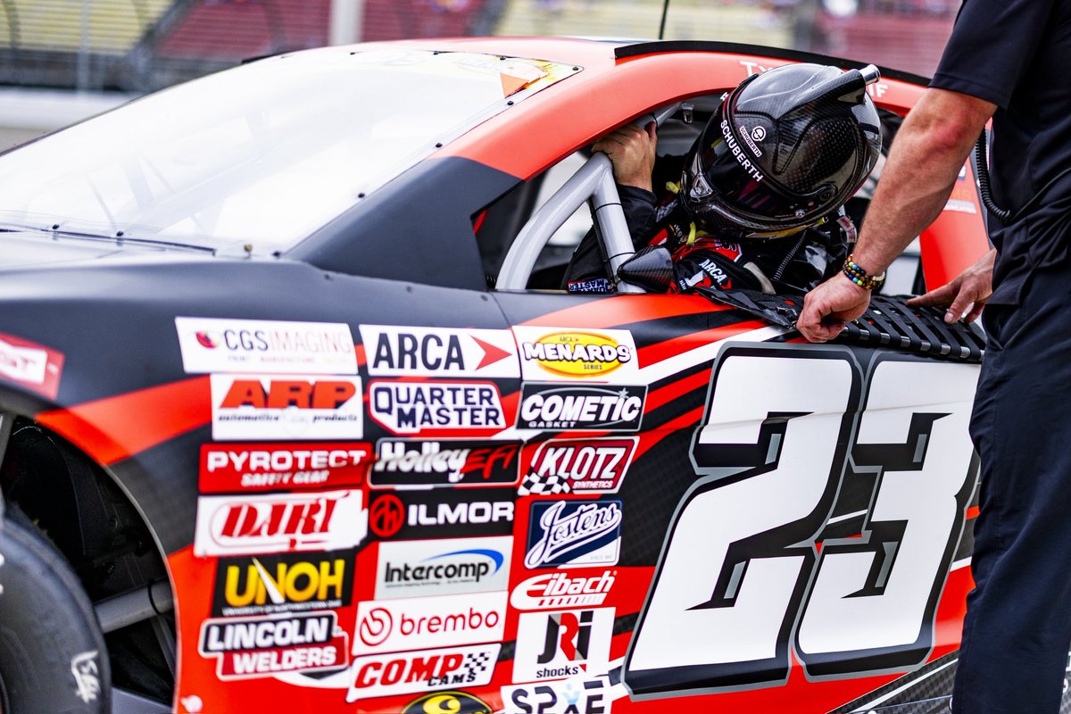 Tyler Reif tweet media