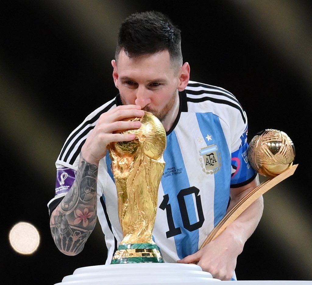 Real GOAT completes football by the way 🐐