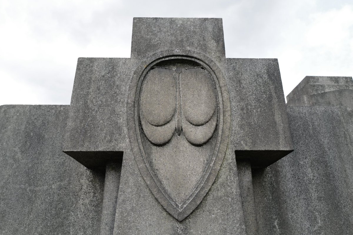 A great way to finish our Mackintosh Society AGM weekend programme with a tour of the Glasgow Necropolis by Gary Nisbet <a href="/GlwNecropolis/">The Friends of Glasgow Necropolis</a>