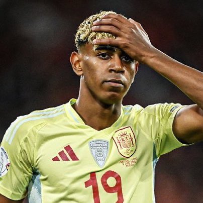 Yamal tornou-se no jogador mais novo a ver o António Silva a ganhar um troféu