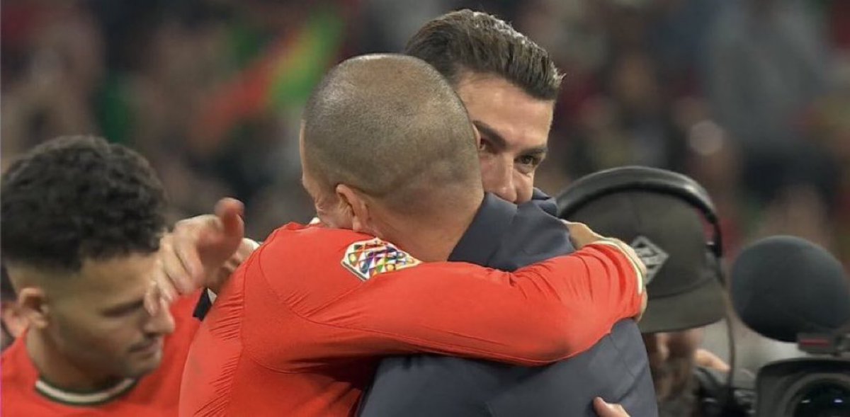 Cr7Timeline's tweet image. Cristiano Ronaldo and PEPE reunited ❤️