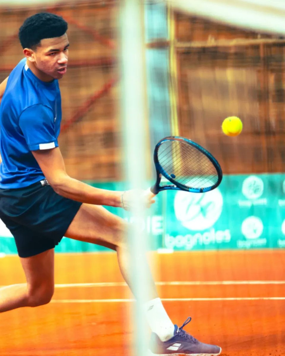 Parsa Bombs 💣 tweet media