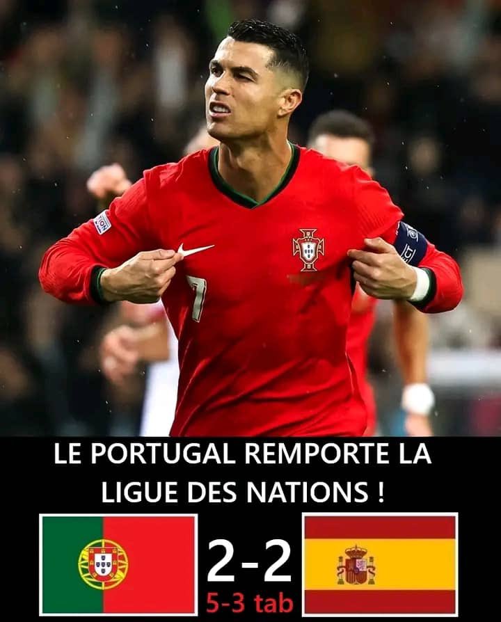Gerardnse's tweet photo. Christiano has scored 938 goals in his carreer.Absolutely Machine .The Goat @Cr7Fran4ever #Christiano 
#PortugalVsSpain 
#portugol https://t.co/mmE5yCTRXa