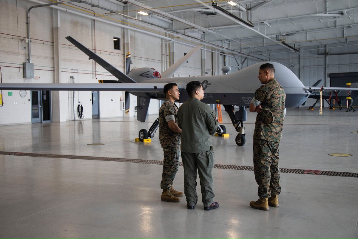 USMCSgtMaj's tweet image. I recently spent time with @2nd_MAW’s VMUT-2, gaining insight into their surveillance and reconnaissance abilities.
I also spoke with #Marines across @MCASCPPA, learning about their experiences while being stationed aboard the air station.
#EveryoneFights #Marine #AirStation