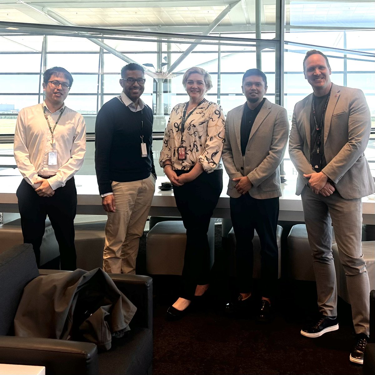 BaldeviaEilis's tweet image. Our @staralliance partners starting our morning departure flights off right, with the new barista coffee service at @airnzaustralia lounge at @BrisbaneAirport. Taking care of our @united and @staralliance customers, one cup of #hummingbirdcoffee at a time! 
#beingunited #TeamBNE