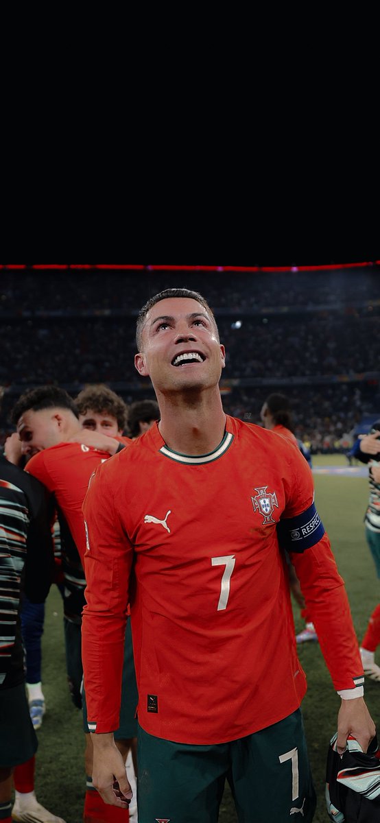 IBZBLUE's tweet photo. ⁴ᵏ Cristiano Ronaldo ᴳᴼᴬᵀ 🐐🇵🇹🔥🔥 https://t.co/yuGFUJXqyP
