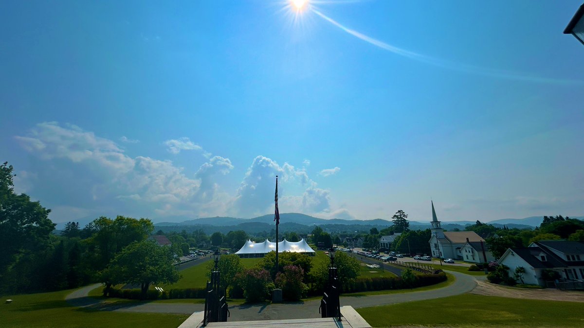 “Go build something beautiful.” Honored to give the commencement address at <a href="/LyndonInstitute/">Lyndon Institute</a> today. 99 new graduates ready to explore the world. ADDRESS HERE: agriculture.vermont.gov/sites/agricult… #Classof2025 #vt