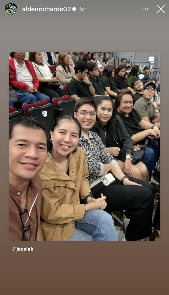 whenzymallow's tweet photo. Aww ang saya na after work eh nakapanood pa sya kasama ang pamilya at mga kaibigan ng Hillsong United #MightyToSaveTour
#ALDENRichards
@aldenrichards02 https://t.co/XLV1LtPLJJ
