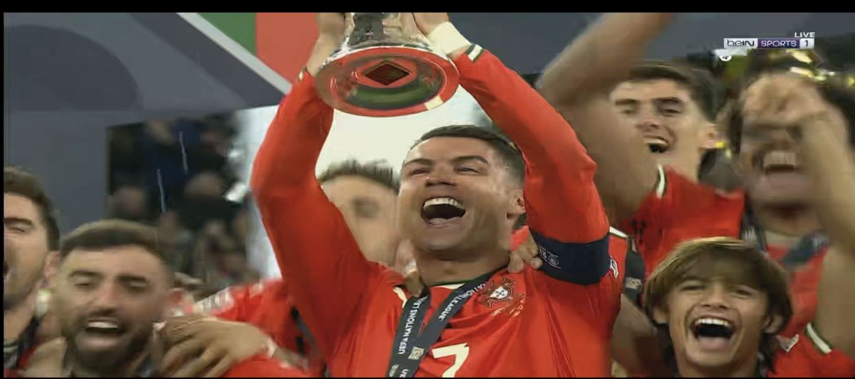مبروك لمحبي منتخب #البرتغال 🇵🇹 الفوز #دوري_الأمم_الأوروبية 🏆 و مبروك #كريستيانو_رونالدو  🐐 لاعب فريق #النصر 🇸🇦