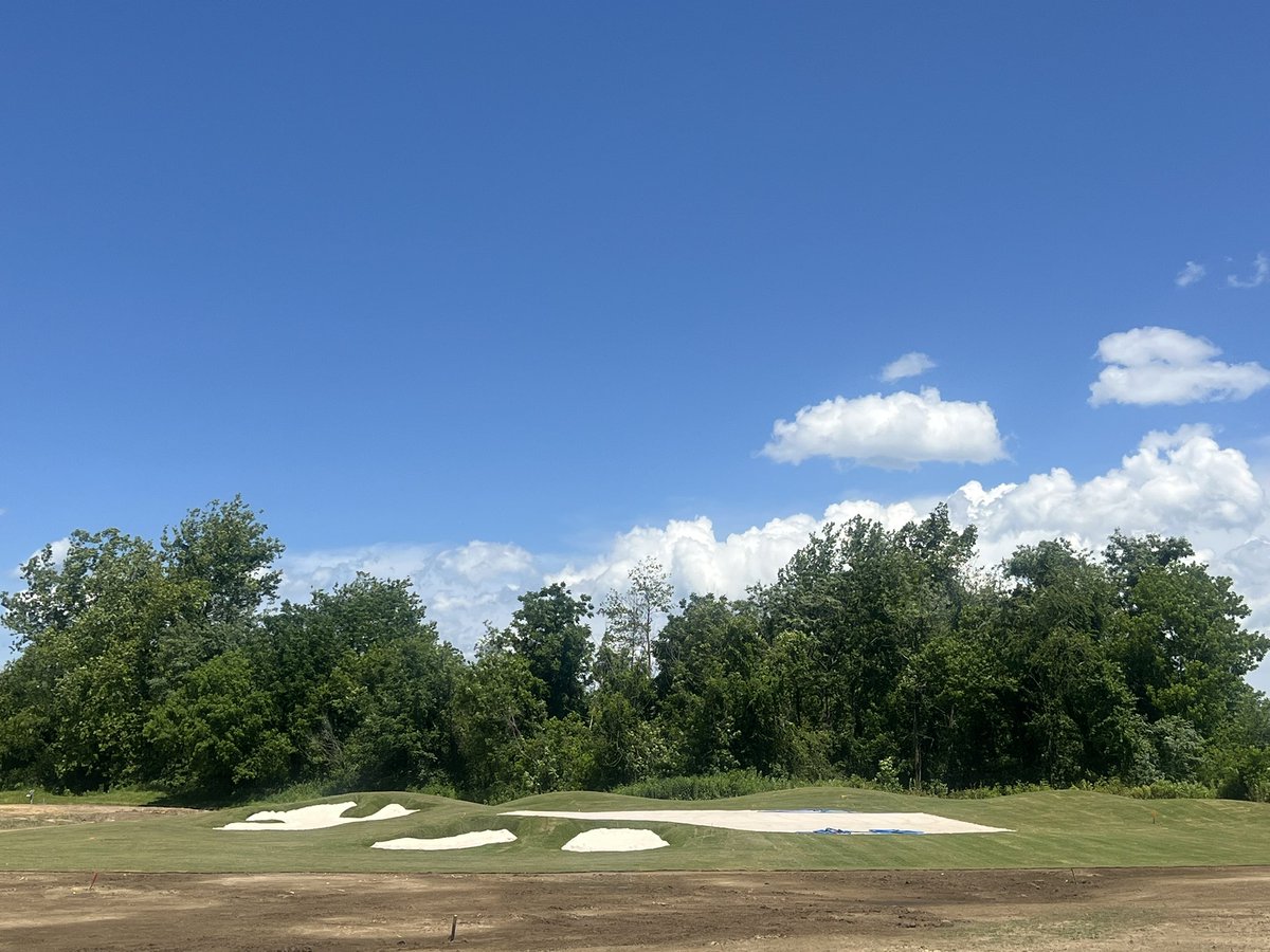 Dropped by Broadmoor Golf Links to check on this weekends sod work and the 16th green complex is looking great.
#golfdesign #golfarchitecture #asheville #northcarolina