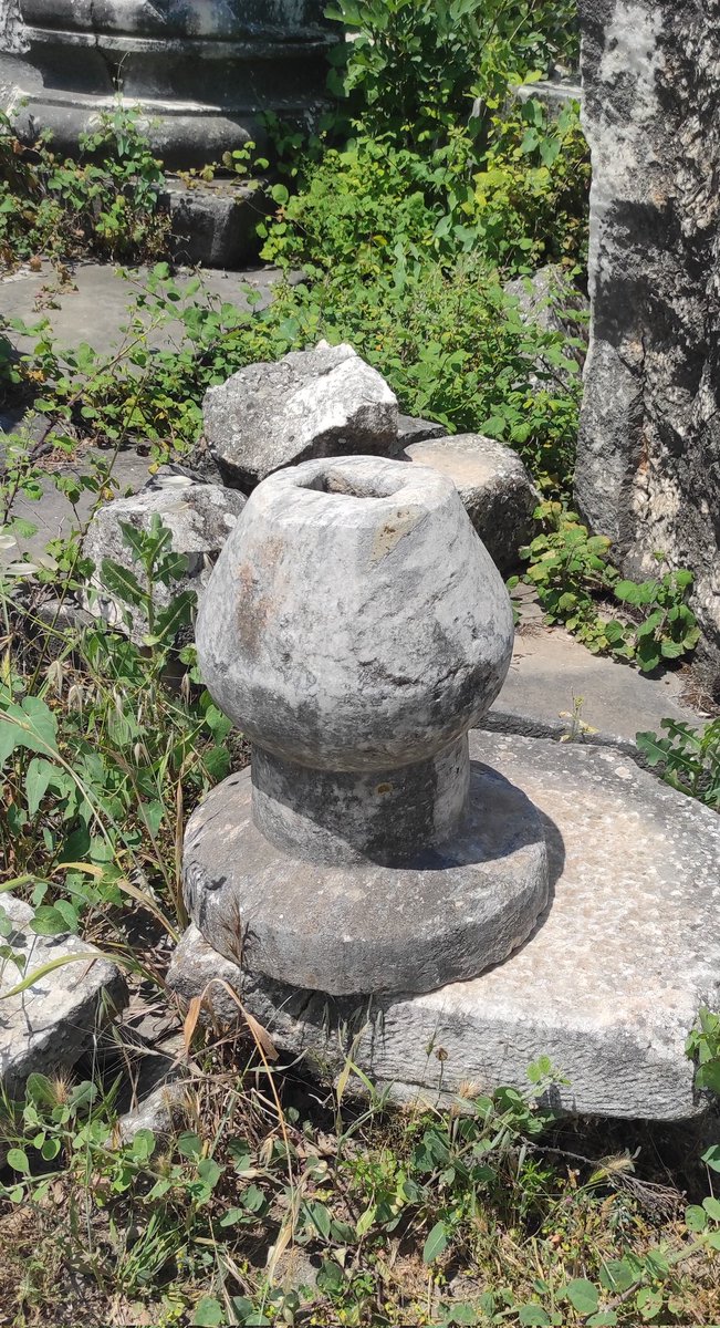 Terapistim: Nysa antik kentinde bulunan Helenistik dönemden kalma dev mermer anal plug gerçek değil ve sana zarar veremez.

Nysa antik kentinde bulunan Helenistik dönemden kalma dev mermer anal plug: