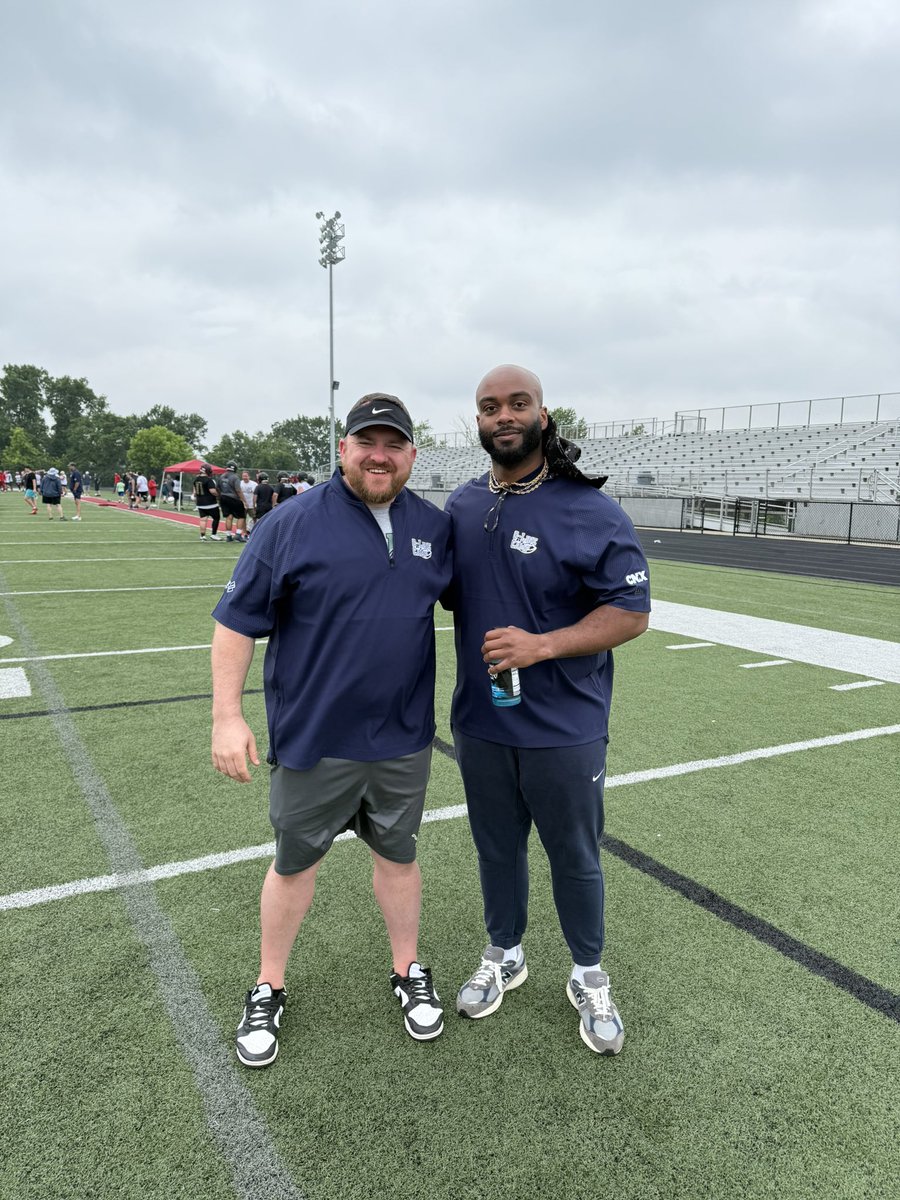 Mike Rittelmann (@mrittcgs) on Twitter photo Always great catching up with my guy <a href="/7Twice/">Cøåċħ B¥røn’s $0.02</a>
Talked offensive line development at the <a href="/JM_OLine_Camp/">Joe Moore OLine Camp</a>
He is doing great things for <a href="/210ths/">2Tenths Speed & Agility</a> with the Top 150 camp and also <a href="/7twiceAcademy/">Coach 7Twice</a> Always great catching up with my guy <a href="/7Twice/">Cøåċħ B¥røn’s $0.02</a>
Talked offensive line development at the <a href="/JM_OLine_Camp/">Joe Moore OLine Camp</a>
He is doing great things for <a href="/210ths/">2Tenths Speed & Agility</a> with the Top 150 camp and also <a href="/7twiceAcademy/">Coach 7Twice</a>