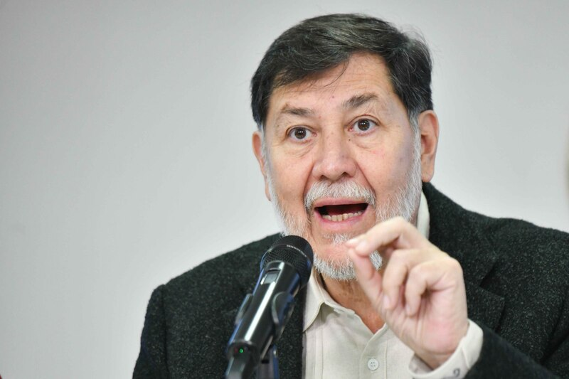 GildoGarzaMx's tweet photo. #México | El Departamento de Estado de #EUA analiza el retiro de visa a @fernandeznorona por su presunta vinculación con grupos de migrantes subversivos involucrados en un intento de sedición en Los Ángeles.

Información en desarrollo. https://t.co/0eGOF0BNHH