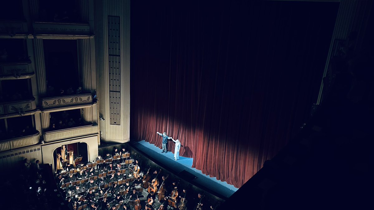 Iain Wilson 🏴🇦🇹 (@iainwil92988866) on Twitter photo Tonight <a href="/WrStaatsoper/">Wiener Staatsoper</a>
Wagner’s #Siegfried with Andreas Schager in the title role. Possibly I’ve never heard such amusement in the audience at some ogestures and text during a Siegfried performance!
Jordan is also a guarantee of quality as a conductor, pity we lose him as MD! Tonight <a href="/WrStaatsoper/">Wiener Staatsoper</a>
Wagner’s #Siegfried with Andreas Schager in the title role. Possibly I’ve never heard such amusement in the audience at some ogestures and text during a Siegfried performance!
Jordan is also a guarantee of quality as a conductor, pity we lose him as MD!