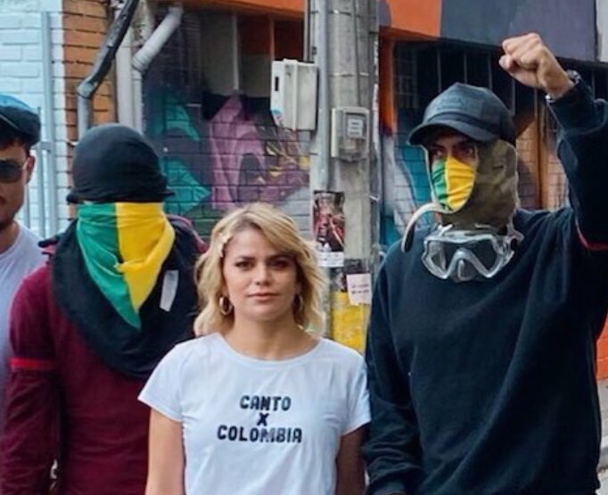 Arquiman2's tweet photo. No caigan, recuerden que @AdrianaLucia fue una de las líderes de la #PrimeraLinea que reclutaron jóvenes y los volvieron terroristas y sicarios https://t.co/euijJOxA6a