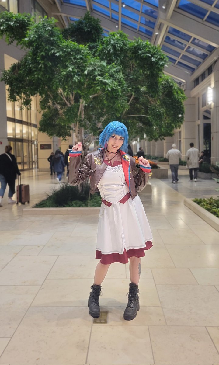 NikkiC9000's tweet photo. "Sometimes taking a leap forward means... leaving a few things behind."
#arcane #powdercosplay #jinxcosplay #arcanecosplay #leagueoflegends #animeboston https://t.co/4Icd3INsux