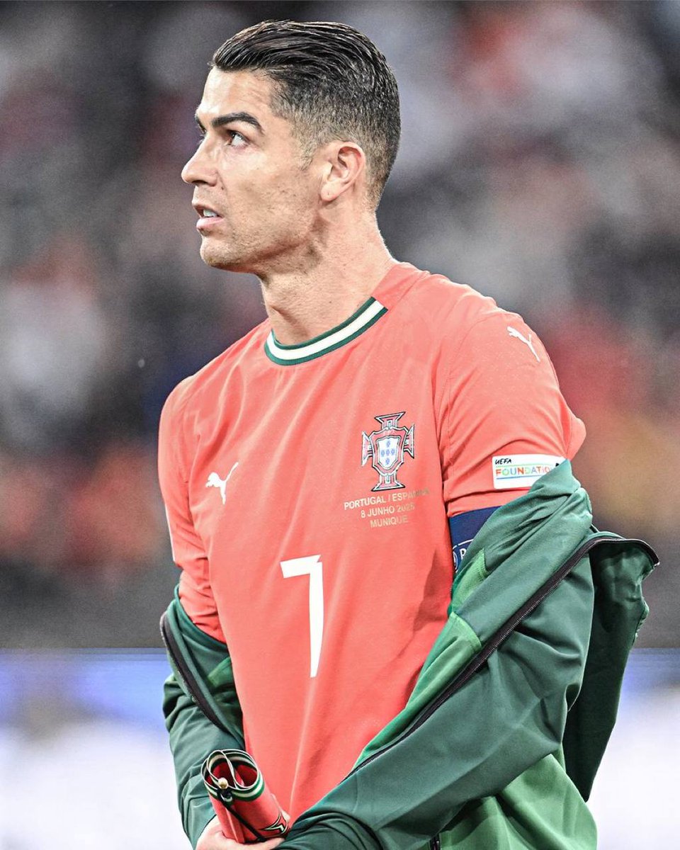 ⚠️Portugal before Ronaldo:

Only qualified for 3 World Cups
Only qualified for 3 Euros
No major trophies

🔥Portugal since Ronaldo:

Qualified for 5 World Cups
Qualified for 6 Euros
Won 3 major trophies

🐐