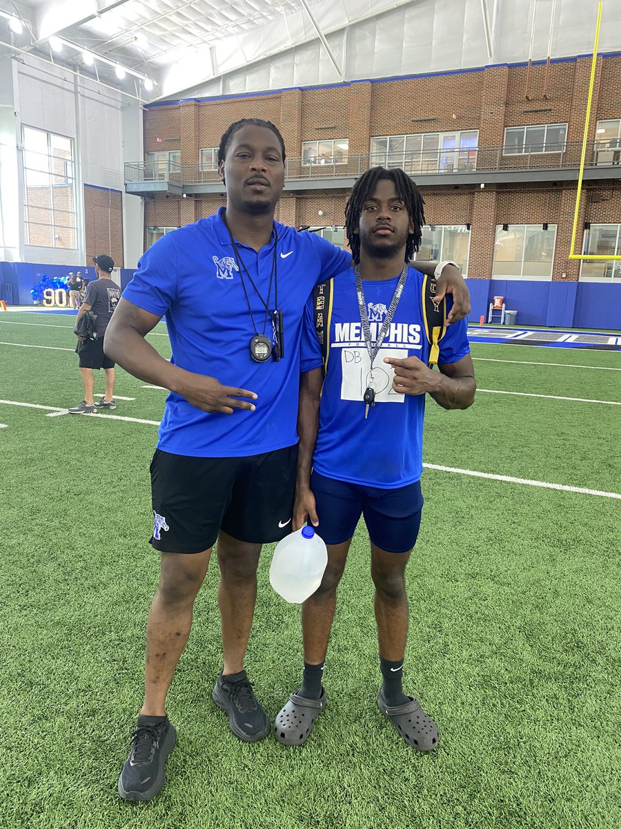 Jawell Rodgers (@rodgersjawell2) on Twitter photo Had a great time <a href="/MemphisFB/">Memphis Football</a> today. Learned a lot and got great coaching. Can’t wait to be back! <a href="/reggiehoward/">Reggie Howard</a> <a href="/RSilverfield/">Ryan Silverfield</a> <a href="/C0ACHBALLENTINE/">Lonnie Ballentine III</a> <a href="/CoachBradSalem/">Brad Salem</a> <a href="/HankinsJordon/">Jordon Hankins</a> Had a great time <a href="/MemphisFB/">Memphis Football</a> today. Learned a lot and got great coaching. Can’t wait to be back! <a href="/reggiehoward/">Reggie Howard</a> <a href="/RSilverfield/">Ryan Silverfield</a> <a href="/C0ACHBALLENTINE/">Lonnie Ballentine III</a> <a href="/CoachBradSalem/">Brad Salem</a> <a href="/HankinsJordon/">Jordon Hankins</a>