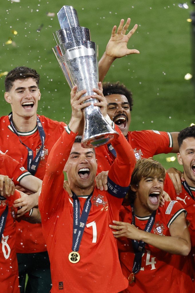 Sigaraya para vermeyip otlanan eleman