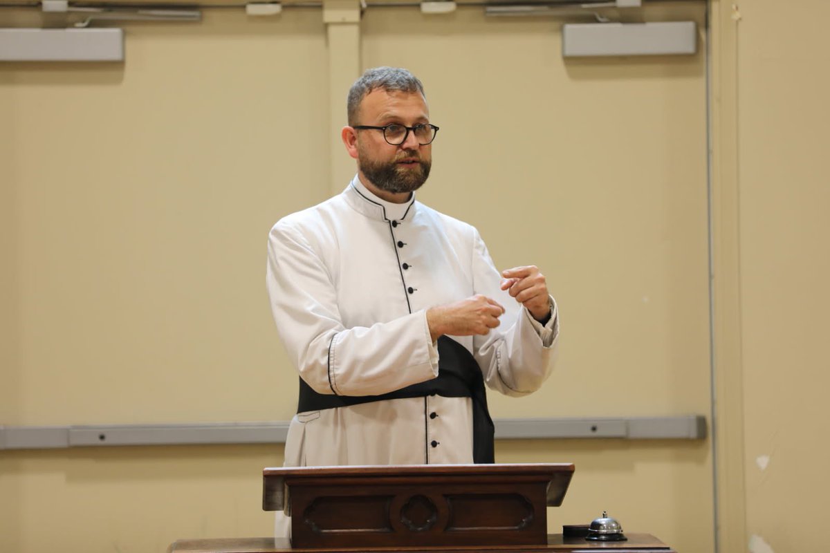 Blessed Pentecost Sunday! High Mass celebrated by Canon Alexis Rouquayrol from the Institute Missions in Gabon