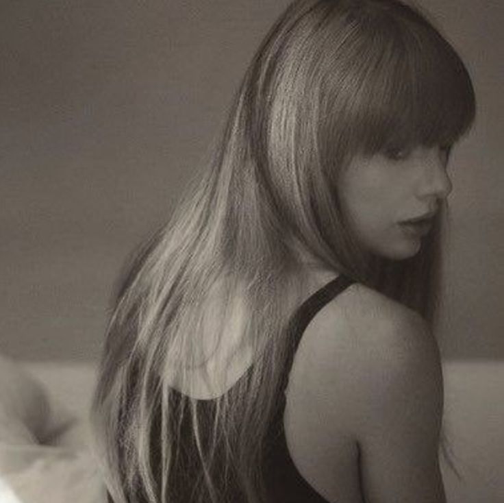 hola soy hele (🇦🇷/14) re tarde pero hago la integración igual! soy fan de taylor desde fines de 2022 mis álbumes son lover, red y speak now mis canciones dependen el mood y eso #integracionswiftie #TaylorSwift 
<a href="/lvsperfectnow/">more</a> <a href="/HLargentos/">Mili🎞️ Integración fijada 📌</a>