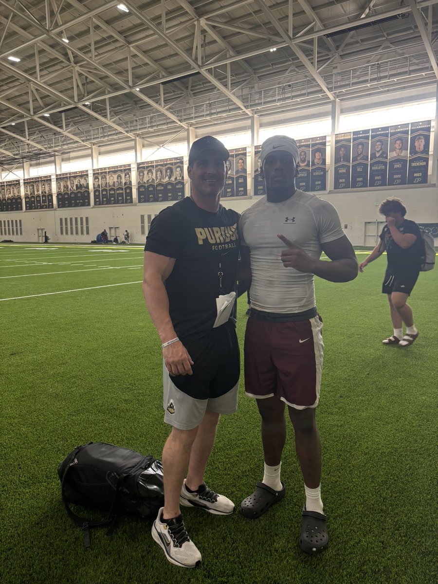 Had a great dominate camp today at boiler football, got to showcase my talents and get coached up by <a href="/Mike_Scherer38/">Michael Scherer</a> &amp; <a href="/Nrenna/">Neal Renna</a>  looking forward to be back for a game &amp; see you guys in action! <a href="/JermainCrowell/">Jermain Crowell</a> <a href="/CrowellTappedIn/">Tapped In</a> <a href="/CoachLeeBo/">Coach Lee</a> <a href="/BoilerFootball/">Purdue Football</a> <a href="/AllenTrieu/">Allen Trieu</a>